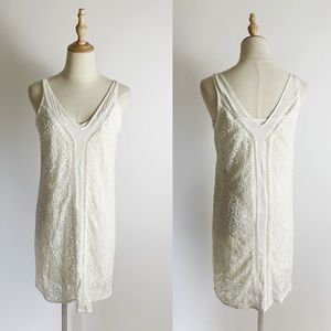 ABERCROMBIE AND FITCH Lace Overlay Shift Dress